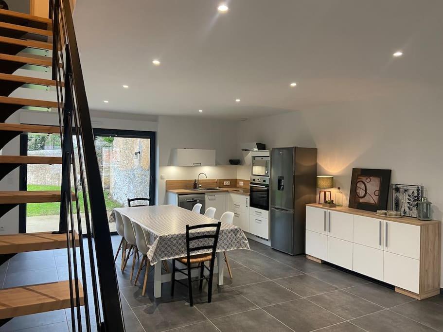 Les Prunelles Maison De Village De 4 A 8 Personnes Précigné Buitenkant foto